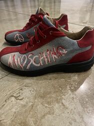 Moschino оригинал 