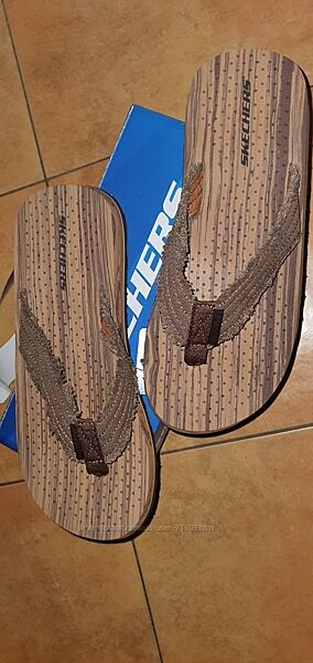 Стильні шльопанці для чоловіків Skechers Mens Sandals оригинал