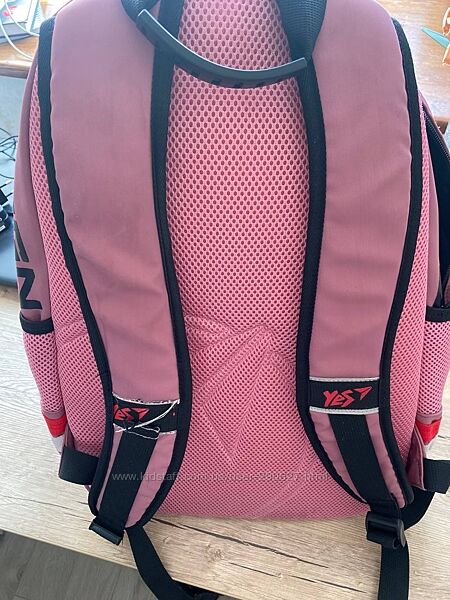 Продам шкільний рюкзак Yes для дівчинки 