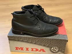 Демисезонные кожаные ботинки MIDA, 38 р. в очень хорошем состоянии 