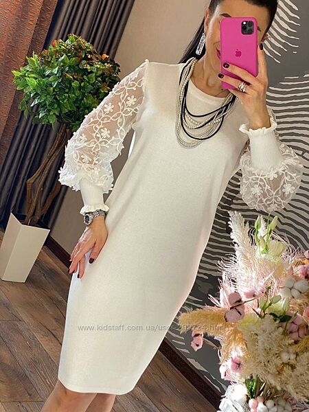 Трикотажные платья с кружевными рукавами