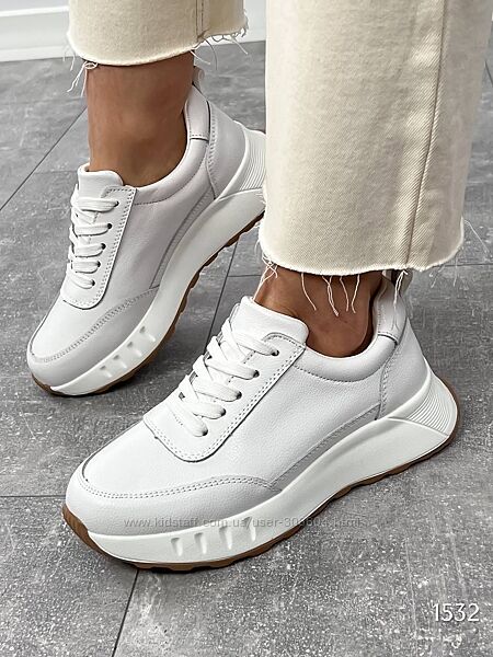 Кросівки натуральні білі