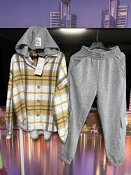 Новый спортивный костюм рубашка и карго штаны 140/146 см