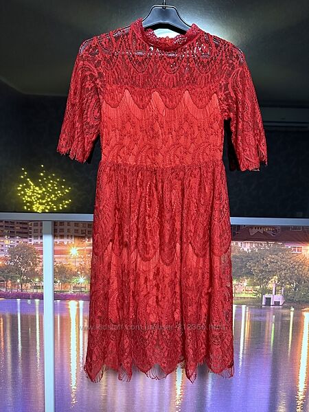 Красное нарядное красивое праздничное платье 6/8 лет