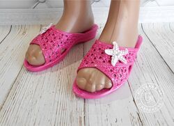 Яскраві літні шльопанці / малинові