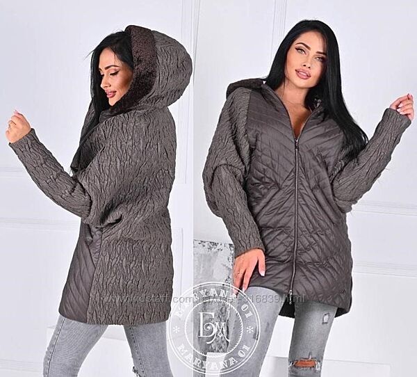 Стильна зимова куртка кокон oversize з капюшоном / капучіно