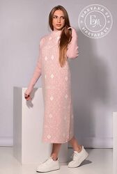 Шикарна зимова максі сукня з орнаментом / ніжно рожева