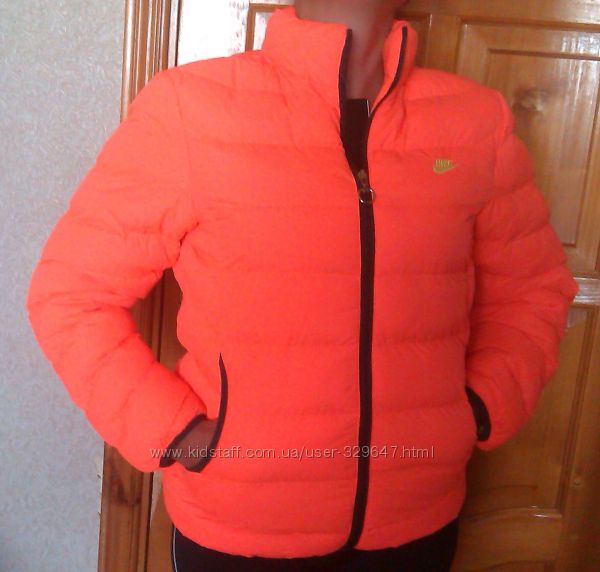 Женская курточка. Весна-Осень