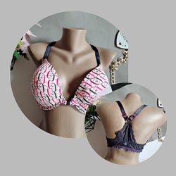 Debenhams супер классный бюст с пуш ап . Застёжка спереди .80 дд сток