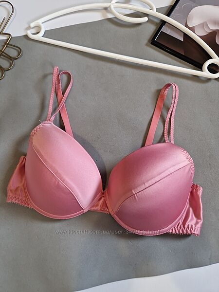 Сатіновий дуже гарний бюст bps р 80 с сток