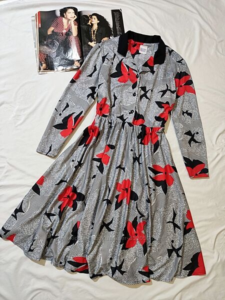 Англия чудесное винтажное платье миди в цветы UK 20