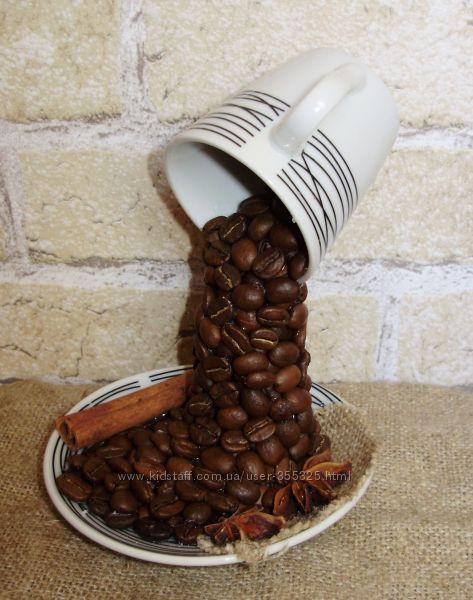 Чашка с кофейными зёрнами