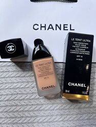Тональний крем Chanel.