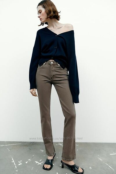 Прямые джинсы Slim fit с высокой посадкой и разрезами Zara - 34, 36, 38, 40