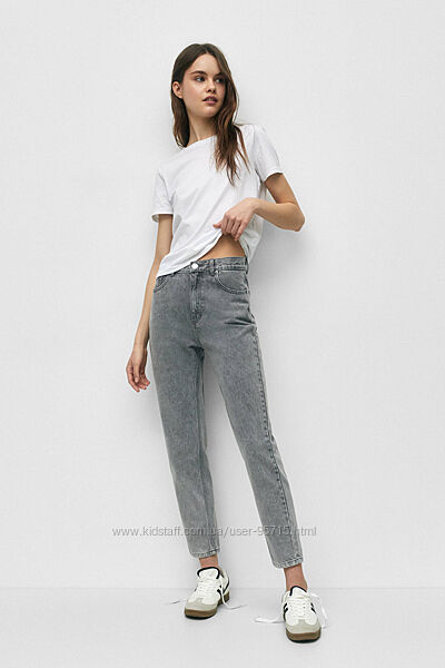 Базовые серые джинсы Mom Fit от Pull&Bear - 34, 36, 38, 40, 42, 44