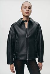 Стильная куртка из плотной экокожи Zara - S, М