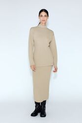 Трикотажний светр А-силуету з високим коміром Zara - S, M, L