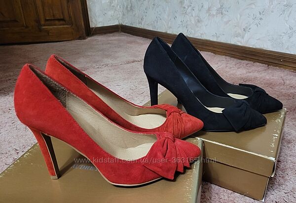 Классические туфли Audrey brooke размер 41, стелька 26,5см красные, черные