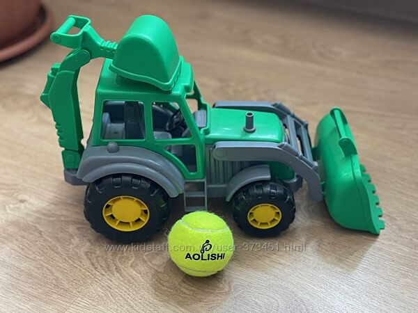 Іграшковий трактор
