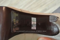 #9: на подошве галограма