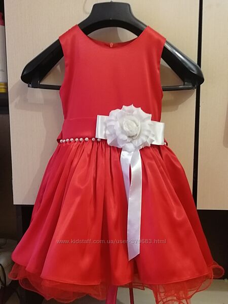 Святкова сукня в ідеальному стані на 110 см