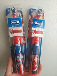 Детская электрическая зубная щетка Oral-B Kids
