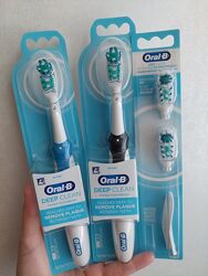Электрическая зубная щетка Oral-B 3d White
