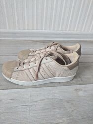Кожаные женские кроссовки adidas 36 размер в отличном состоянии