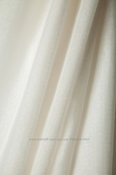 Красивая штора-тюль текстурная , молочно кремовая и белый.