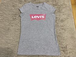 Футболка LEVIS, на 10 років