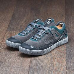 Якісні чоловічі кросівки з натуральної замші Solomon сірі та корічневі