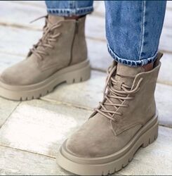 Замшевые ботинки на байке 