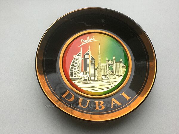 Очень красивая тарелочка Дубаи.