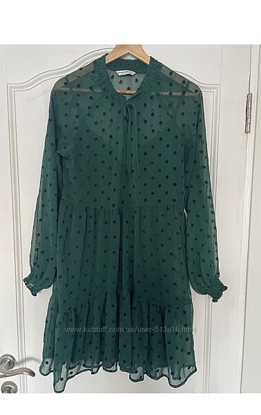 Сукня Stradivarius, розмір М