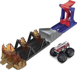 трек Hot Wheels Monster Trucks Fire Through хот вілс монстр пожежна