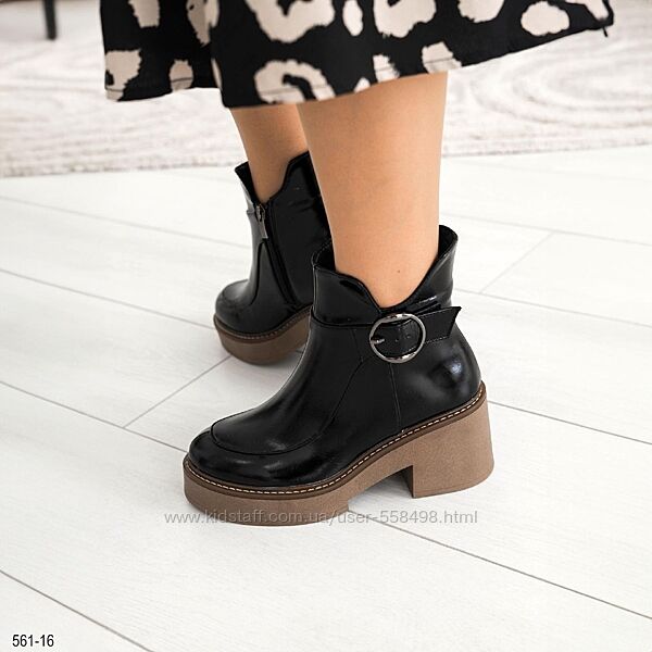 Жіночі лакові черевики демі