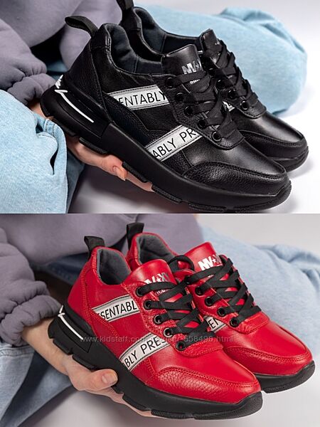 Шкіряні жіночі кросівки, червоного та чороного кольору