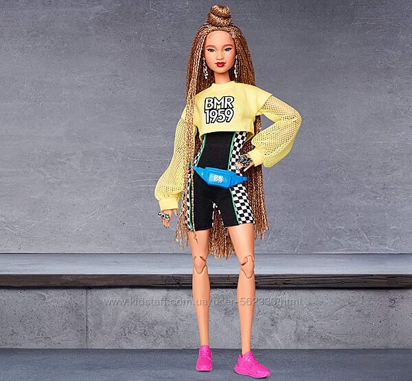 Коллекционная шарнирная кукла Барби с косичками Barbie BMR1959 GHT91