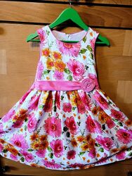 Гарненьке платтячко на дівчинку 6-7 років.