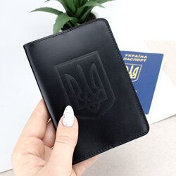 Обкладинка на паспорт шкіряна з гербом України чорна матова або глянцева