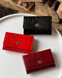 Маленькі жіночі шкіряні гаманці Butun