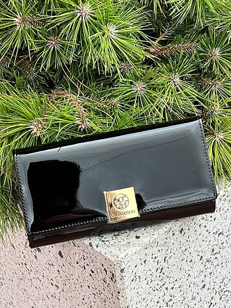 Лаковані шкіряні жіночі гаманці з картхолдером Gregorio 