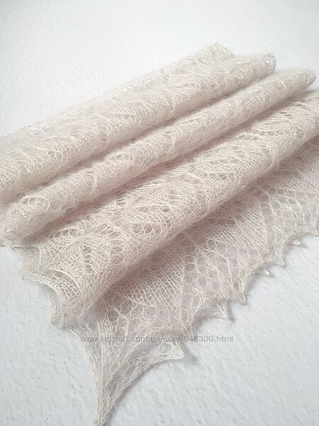 Мереживний бежевий палантин