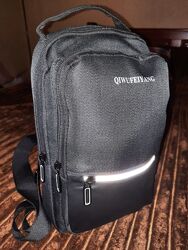 Новая. Вместительная мужская сумка через плечо.