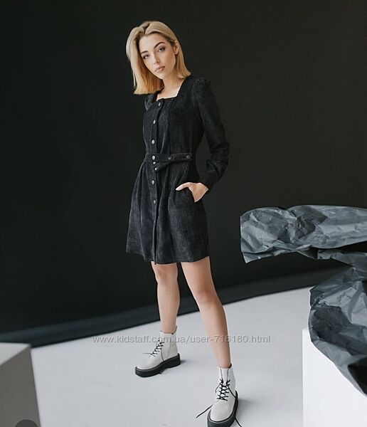 Чорна вельветова сукня S