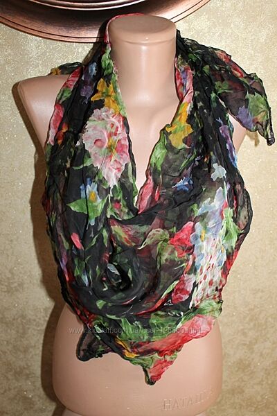 шелковый платок 101х95 см. цветочный принт