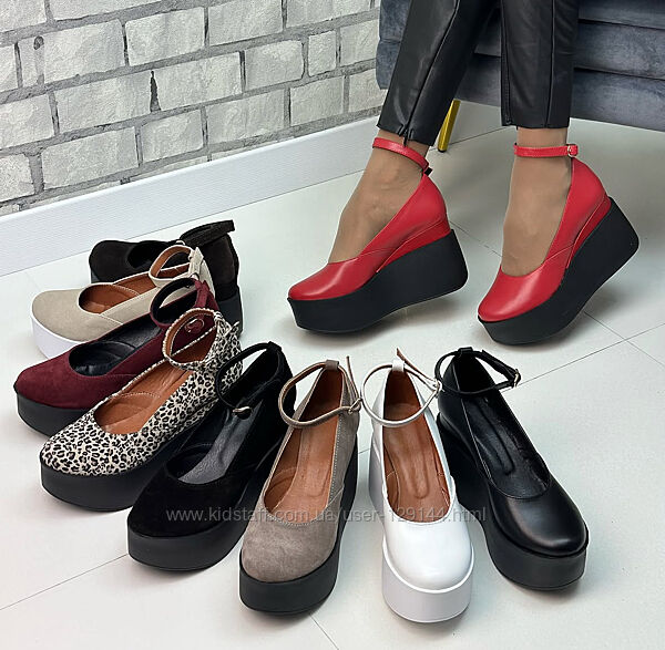 Класні туфлі на платформі