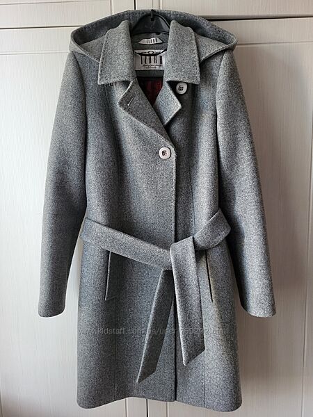Пальто классического кроя размер 44