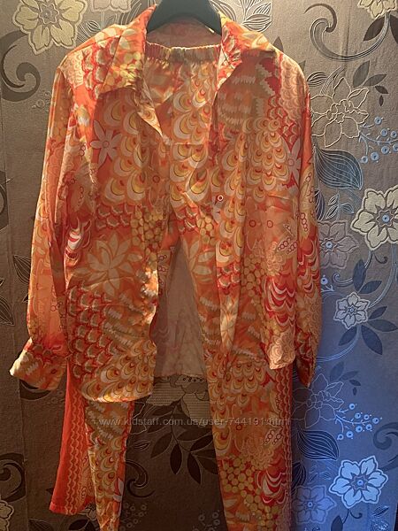 Шикарный   прогулочный костюм Италия