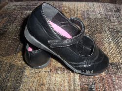 Туфли на девочку черные б. у. размер 29 по стельке 18 см